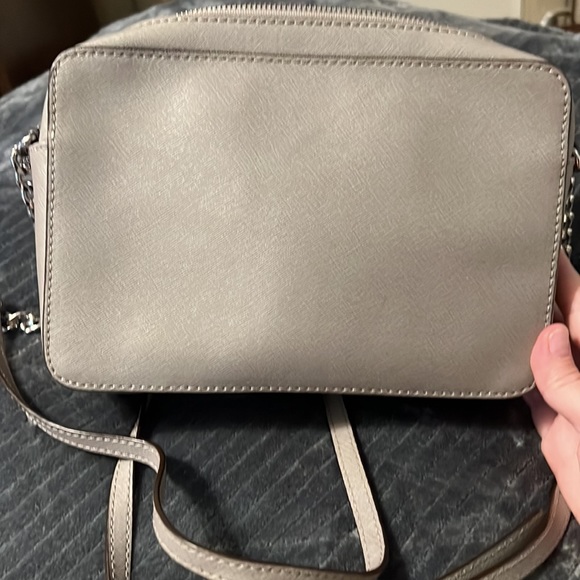 EUC MICHAEL KORS CROSSBODY BAG - Picture 4 of 6